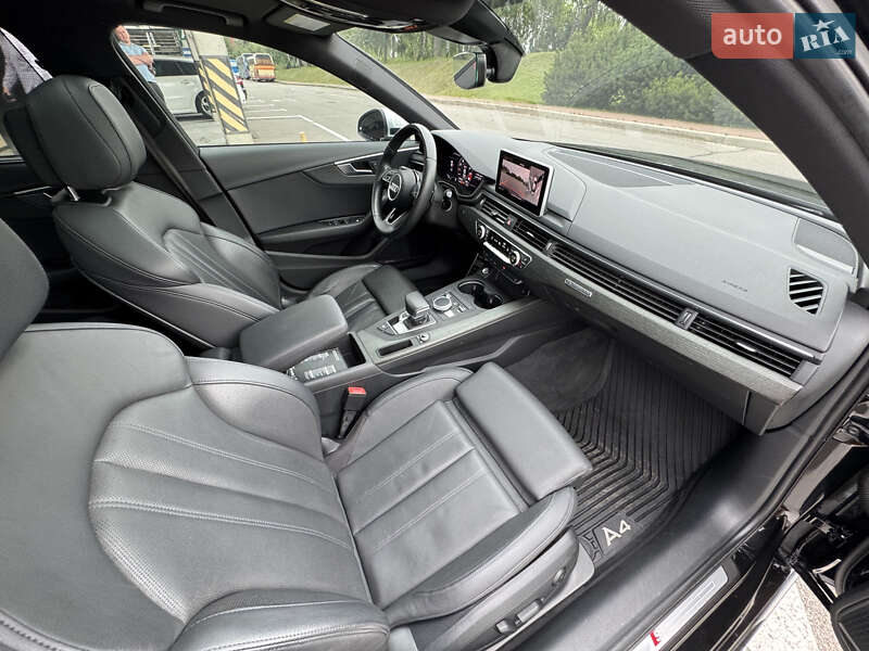 Седан Audi A4 2017 в Киеве