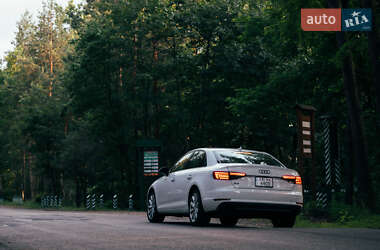 Седан Audi A4 2016 в 