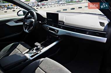 Седан Audi A4 2021 в 