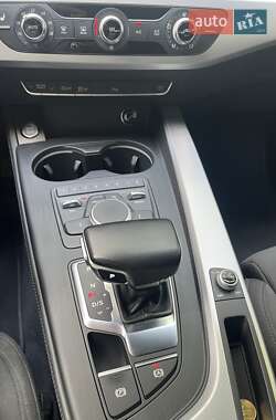 Универсал Audi A4 2017 в 