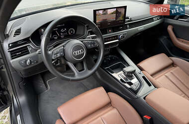 Седан Audi A4 2021 в 