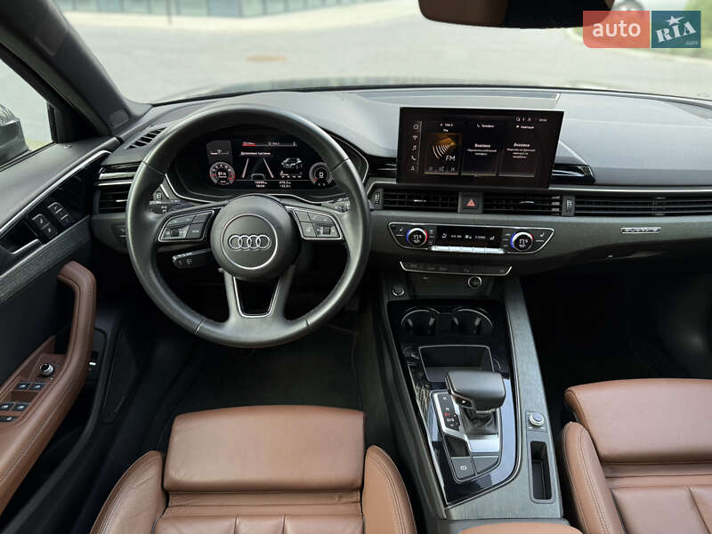 Седан Audi A4 2021 в Львові