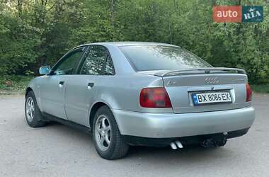 Седан Audi A4 1995 в 
