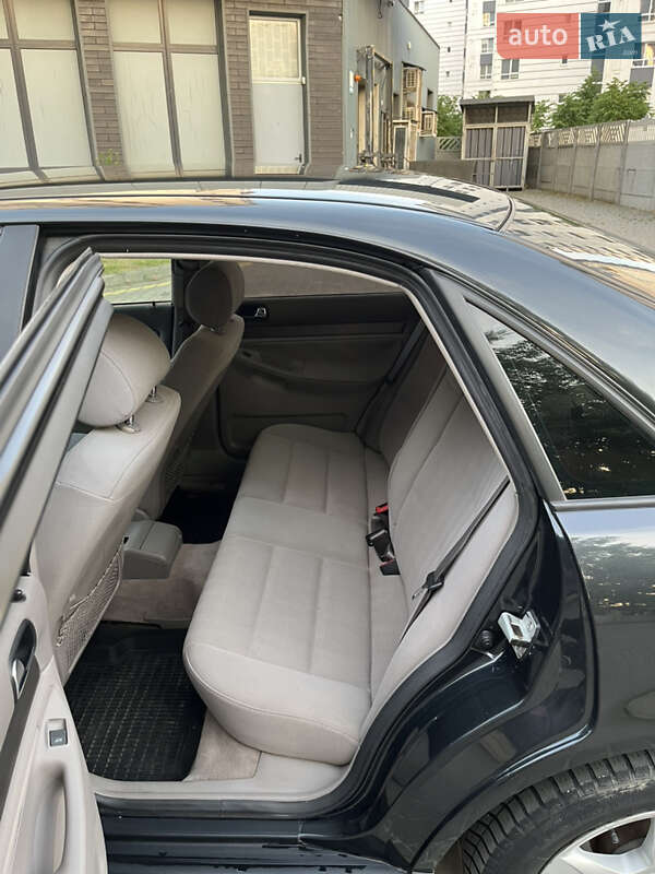 Седан Audi A4 1998 в Ивано-Франковске