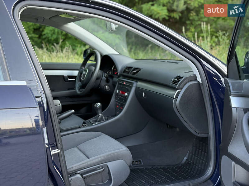 Седан Audi A4 2006 в Могилев-Подольске