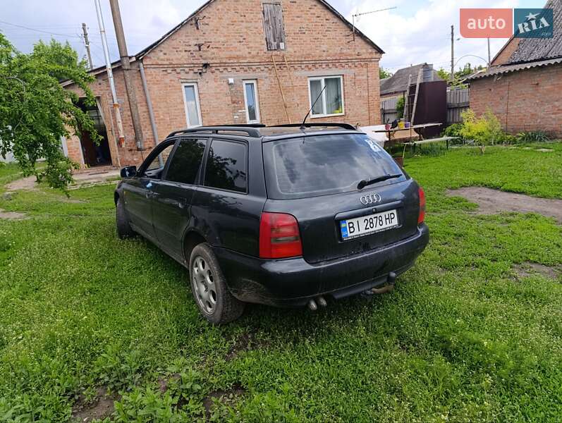 Універсал Audi A4 1997 в Миргороді