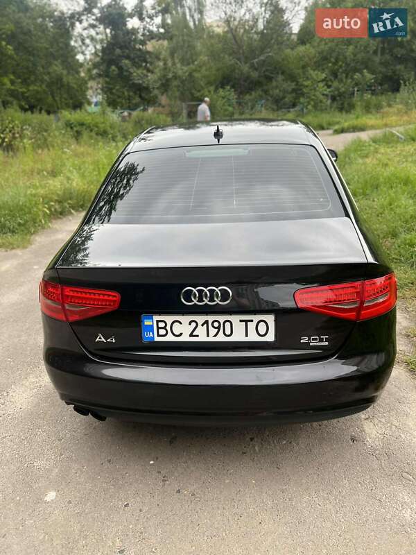 Седан Audi A4 2012 в Львове