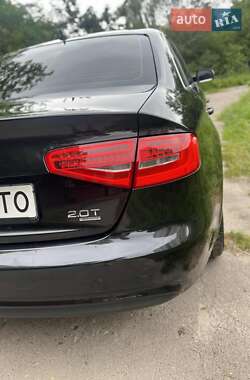 Седан Audi A4 2012 в 