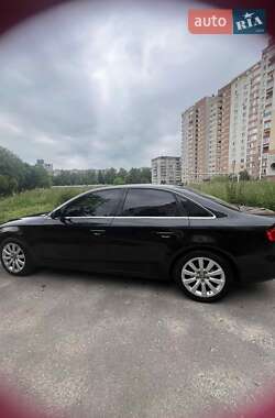 Седан Audi A4 2012 в 