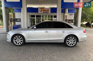 Седан Audi A4 2012 в 