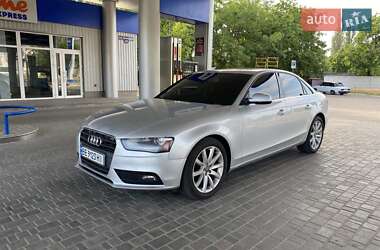 Седан Audi A4 2012 в 