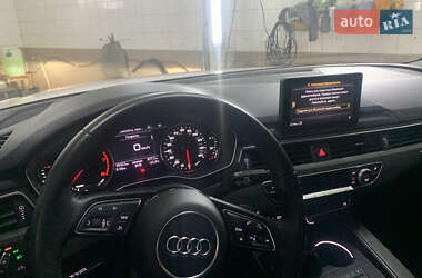 Седан Audi A4 2018 в 
