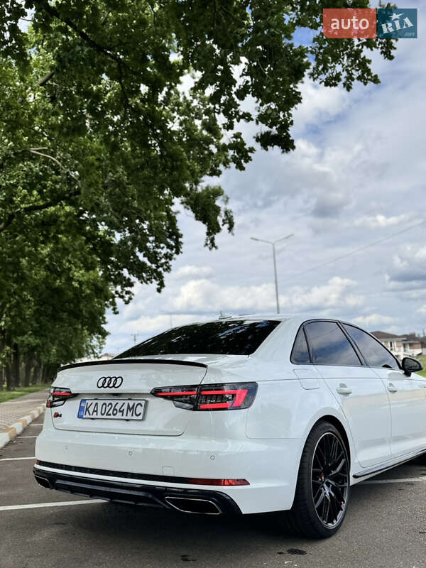Audi A4 2018