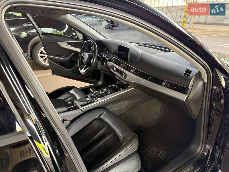 Седан Audi A4 2017 в Киеве