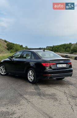 Седан Audi A4 2016 в 