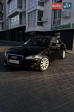 Седан Audi A4 2009 в 