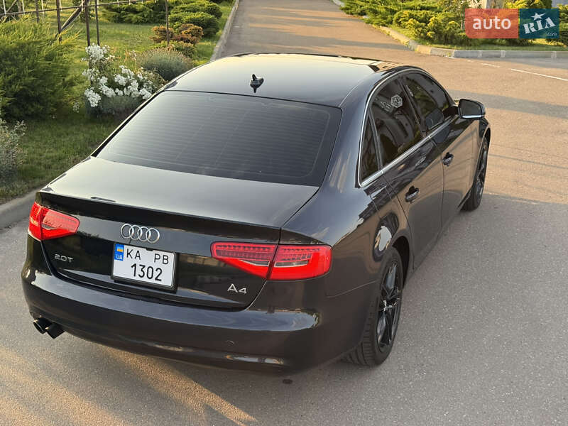 Седан Audi A4 2012 в Киеве
