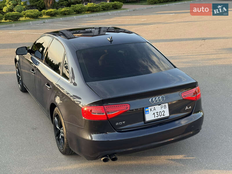 Седан Audi A4 2012 в Киеве