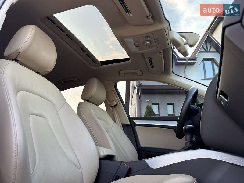 Седан Audi A4 2012 в Киеве