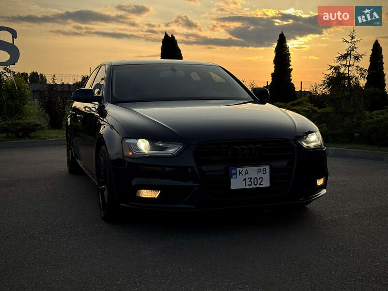 Седан Audi A4 2012 в Киеве
