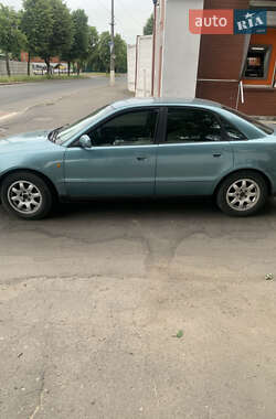 Седан Audi A4 1998 в 