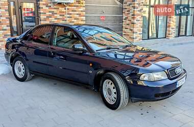 Седан Audi A4 1996 в 