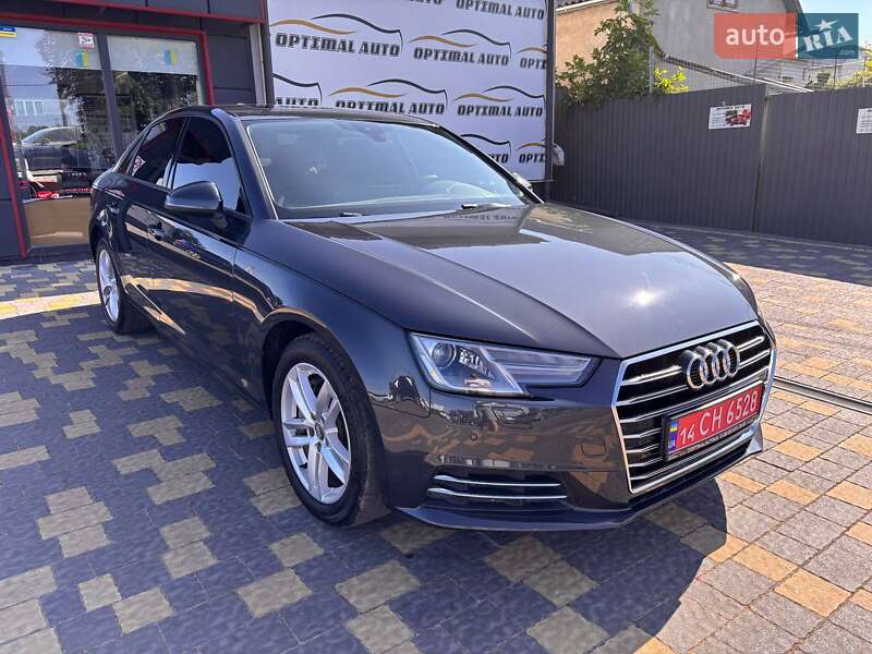 Седан Audi A4 2017 в Львове