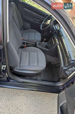 Седан Audi A4 1996 в 