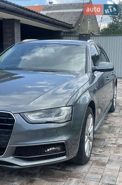 Универсал Audi A4 2015 в 
