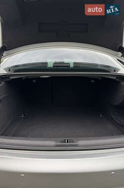 Седан Audi A4 2013 в 