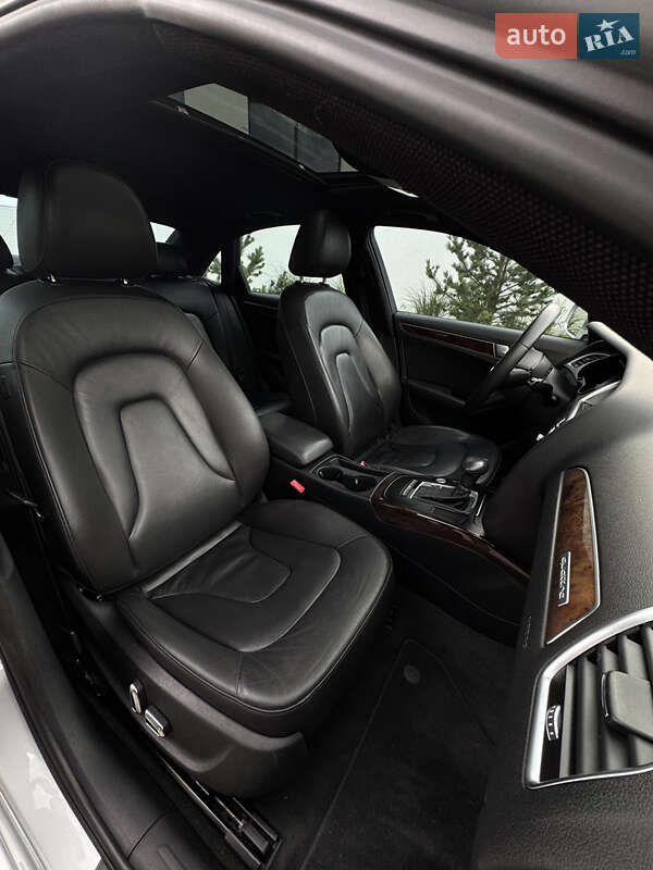 Седан Audi A4 2013 в Луцке