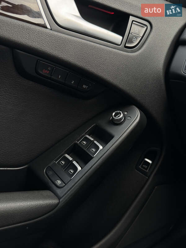 Седан Audi A4 2013 в Киеве