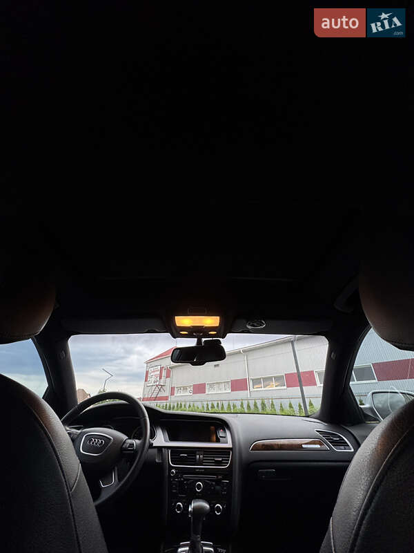 Седан Audi A4 2013 в Луцке