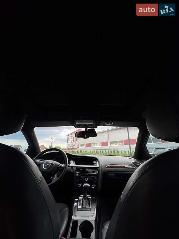 Седан Audi A4 2013 в Луцке