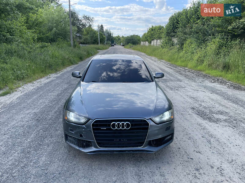 Седан Audi A4 2015 в Яворові