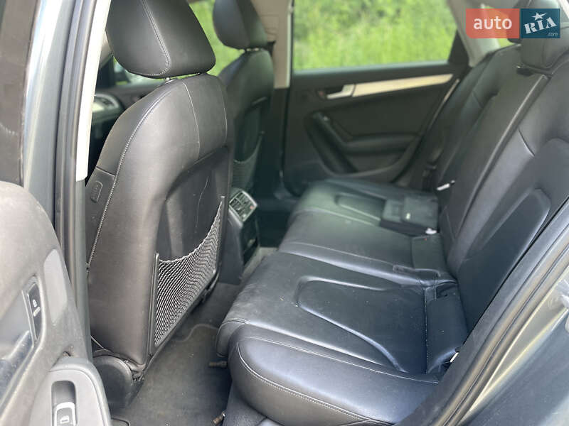 Седан Audi A4 2015 в Яворові