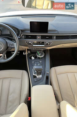 Седан Audi A4 2019 в 