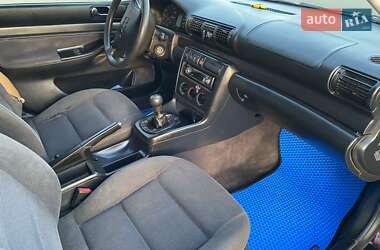 Седан Audi A4 1995 в 