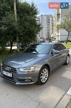 Седан Audi A4 2012 в 