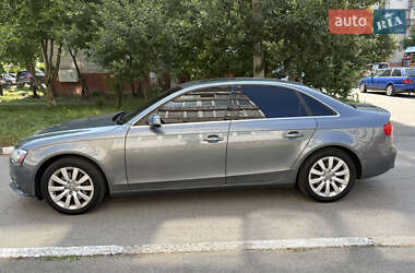 Седан Audi A4 2012 в 