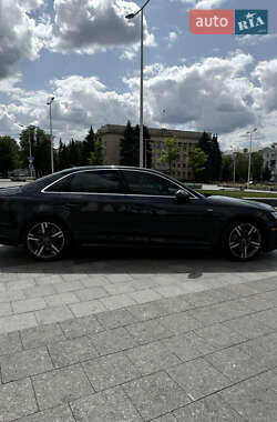 Седан Audi A4 2018 в 