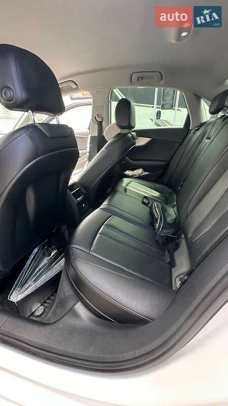Седан Audi A4 2016 в Одессе