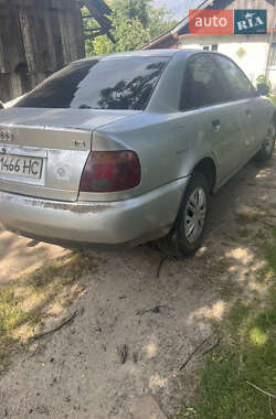 Седан Audi A4 1995 в 