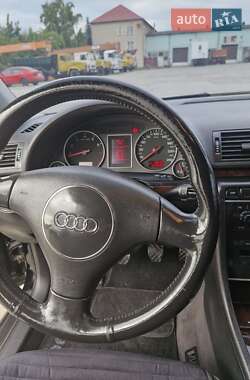 Седан Audi A4 2001 в 