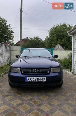 Седан Audi A4 1995 в Новой Водолаге