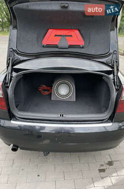 Седан Audi A4 2003 в 