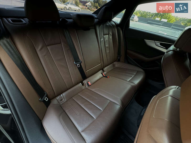 Седан Audi A4 2016 в Новоукраинке