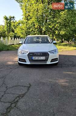 Седан Audi A4 2016 в 