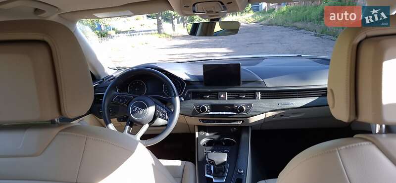 Седан Audi A4 2016 в Коростене