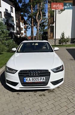 Седан Audi A4 2012 в Киеве